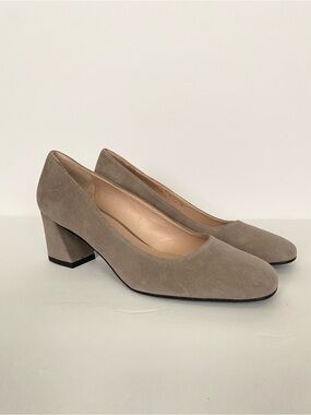 Stuart Weitzman Marymid Taupe Suede Block Heel Pumps Sz 7